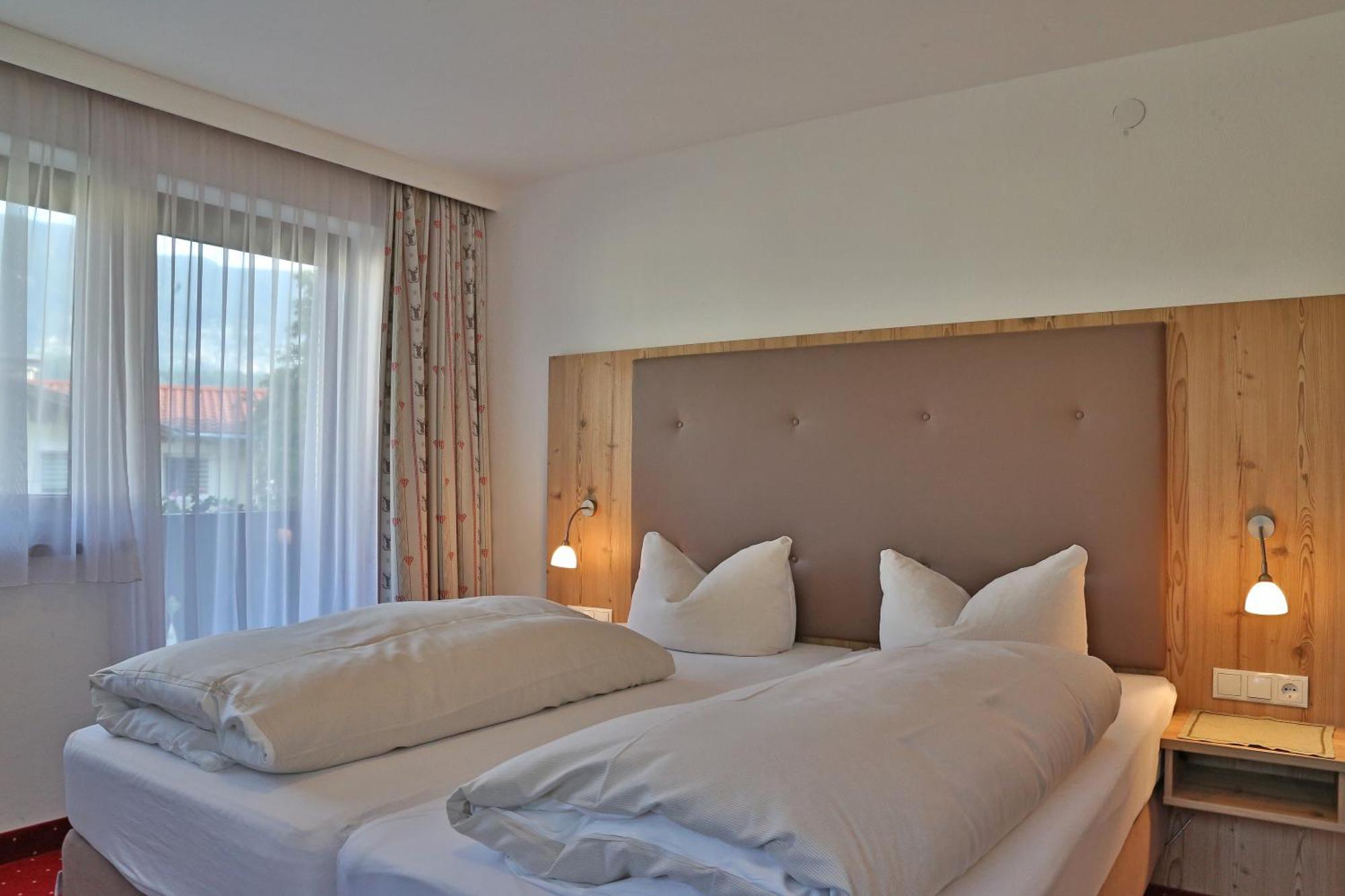 Radfeld Gasthof Pension Alpenblick מראה חיצוני תמונה
