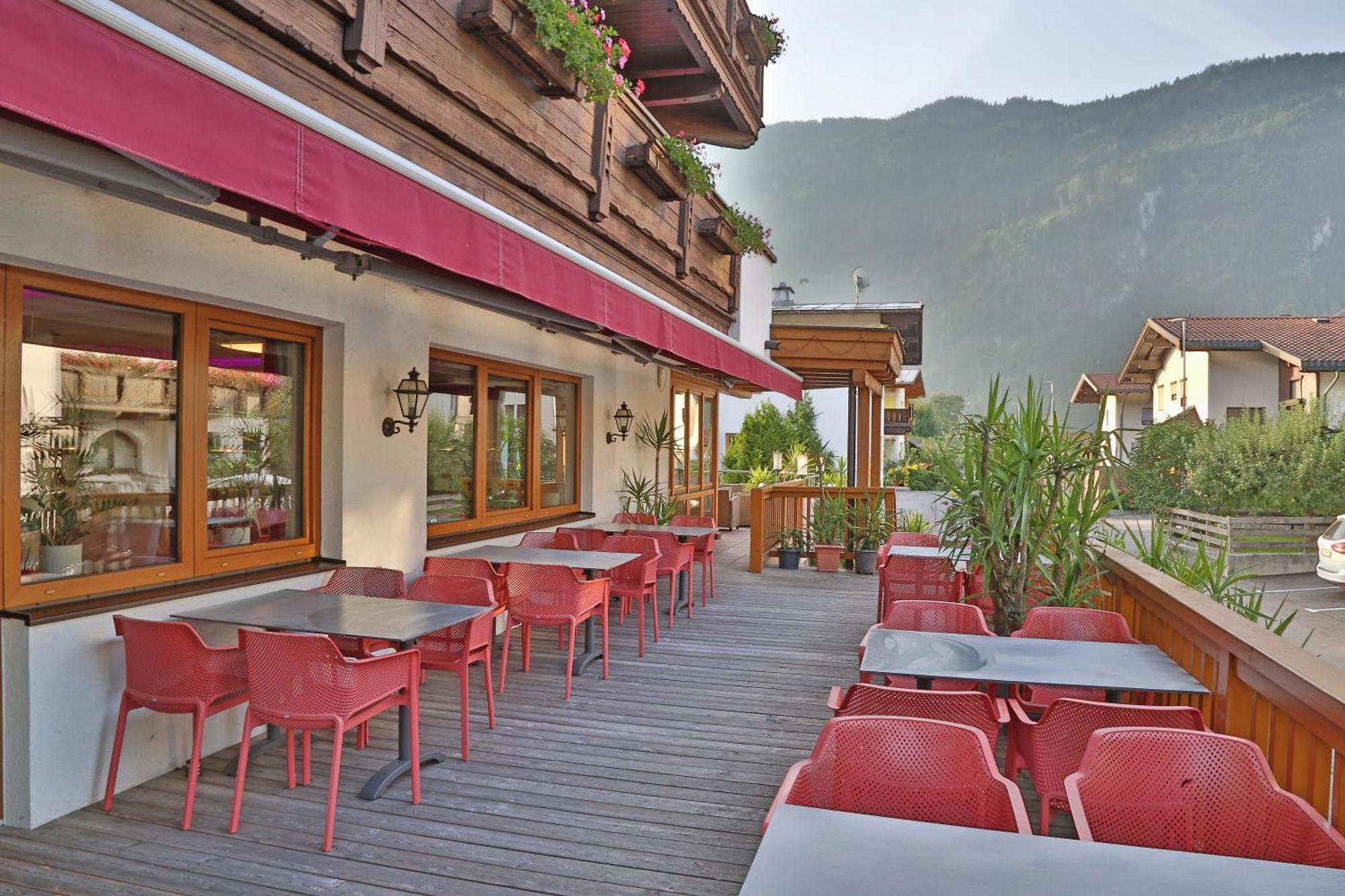 Radfeld Gasthof Pension Alpenblick מראה חיצוני תמונה
