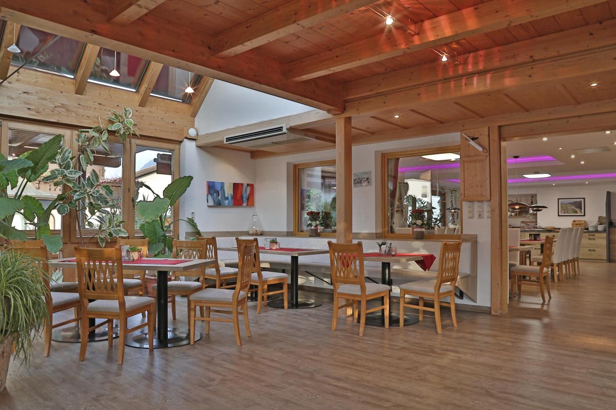 Radfeld Gasthof Pension Alpenblick מראה חיצוני תמונה