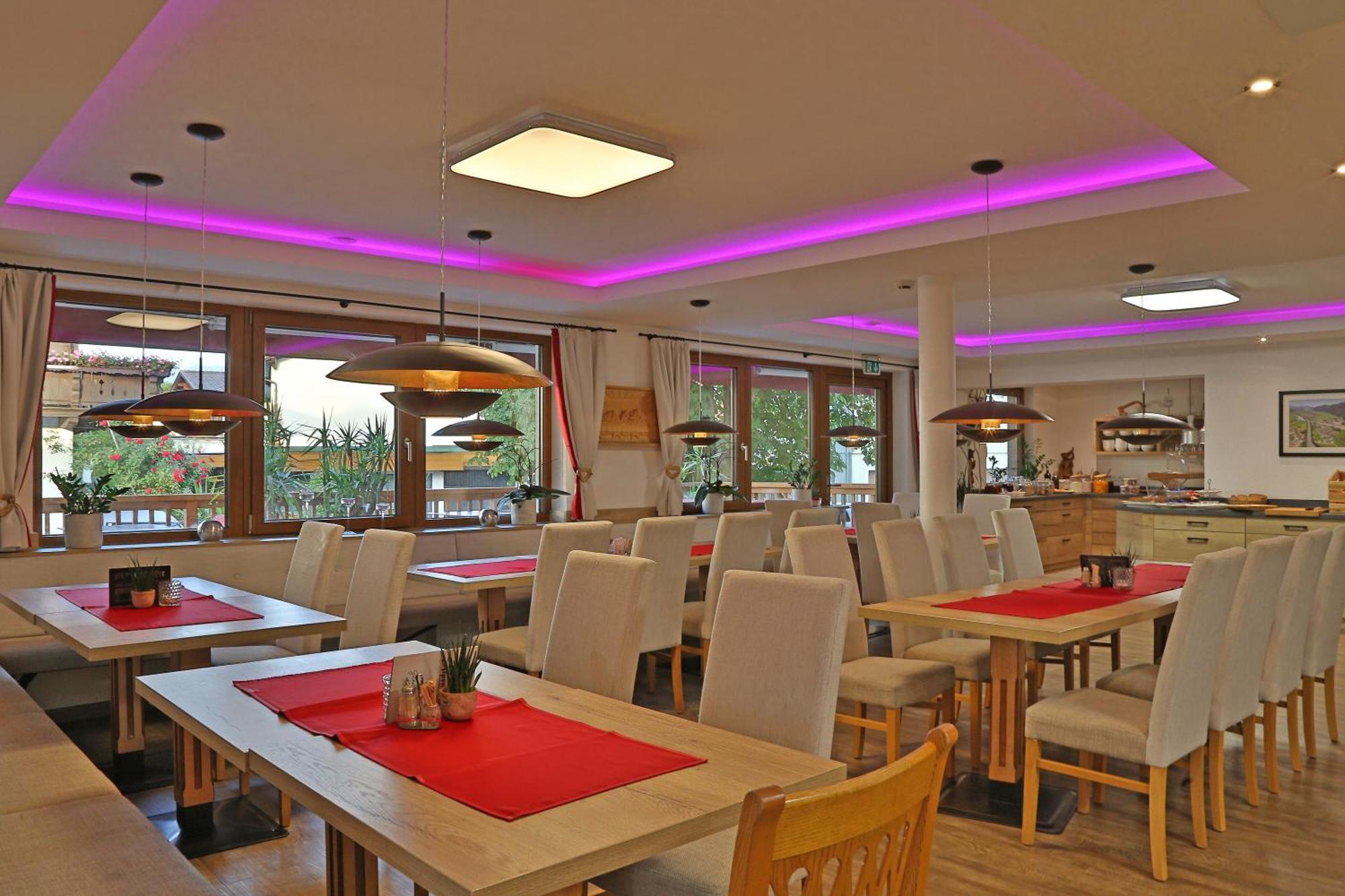 Radfeld Gasthof Pension Alpenblick מראה חיצוני תמונה