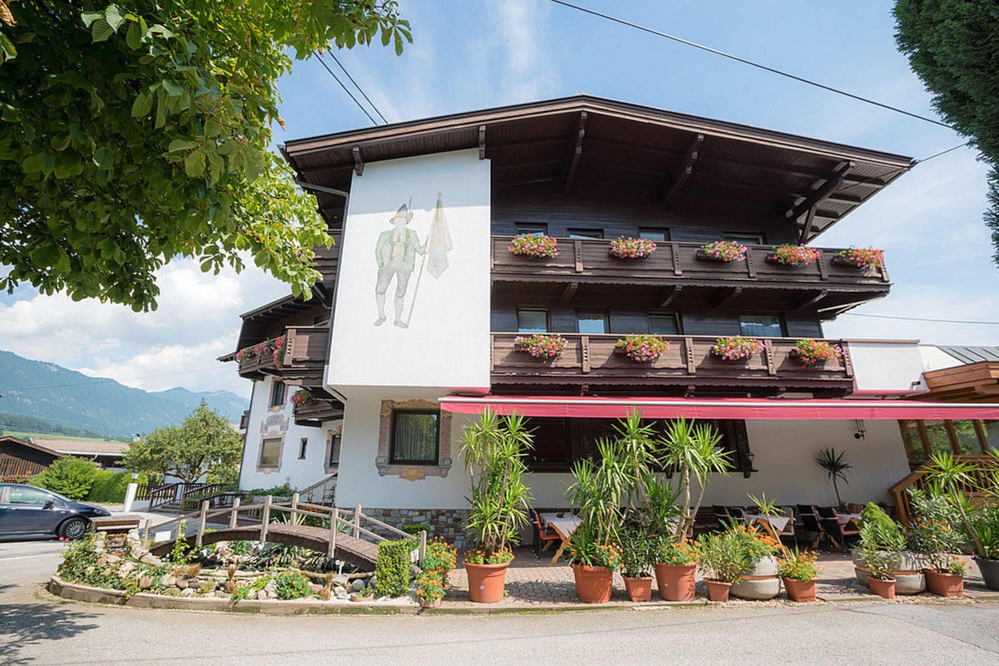 Radfeld Gasthof Pension Alpenblick מראה חיצוני תמונה