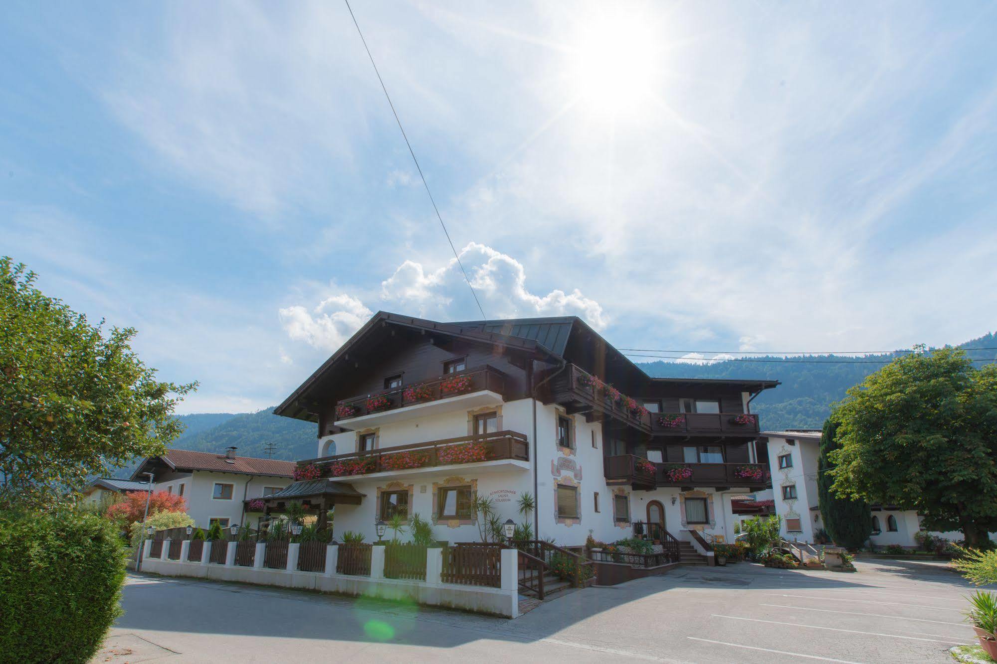 Radfeld Gasthof Pension Alpenblick מראה חיצוני תמונה